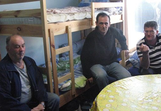 Opeharjeni delavci Gratima, ki še vztrajajo v Sežani, so odločeni pravico iskati po sodni poti